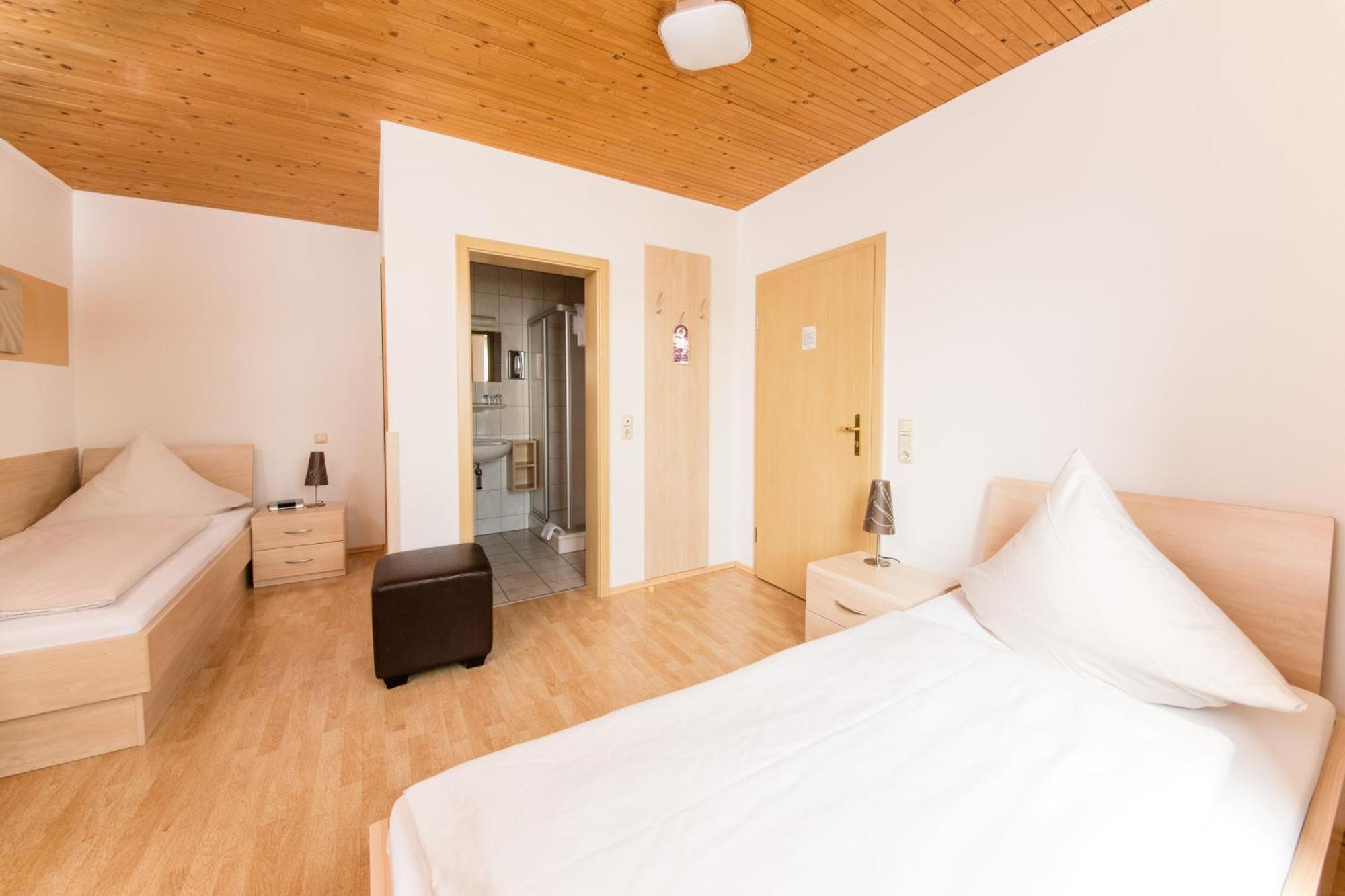Hotel Bavaria Dingolfing Esterno foto