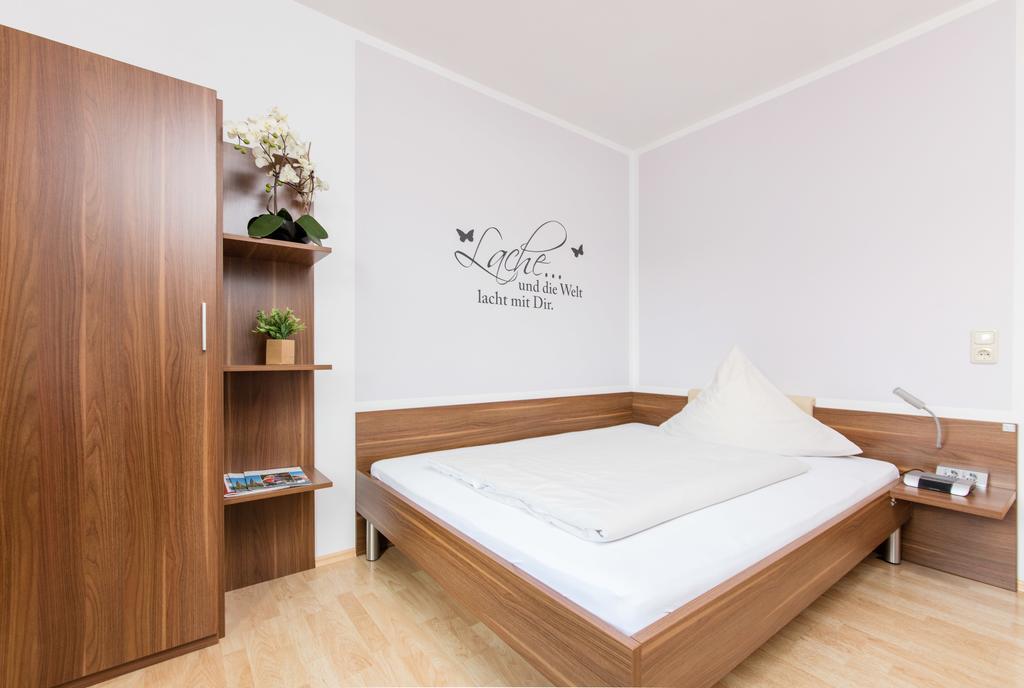 Hotel Bavaria Dingolfing Esterno foto